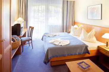 Отель Austria Trend Life Resort Loipersdorf