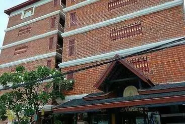 فندق Raming Lodge