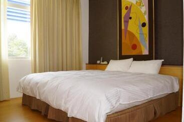 هتل Zhi Da Craft Service Guest House