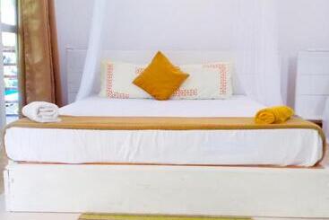 پانسیون Ella Walkers Nest