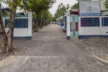 Hotelli Oyo 75322 Tha Burapa Resort Bangsean