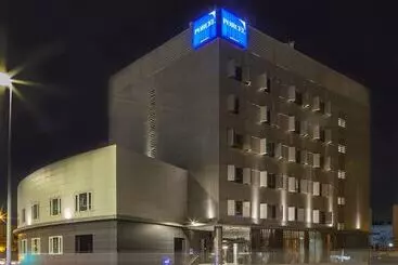 Отель Porcel Torneo