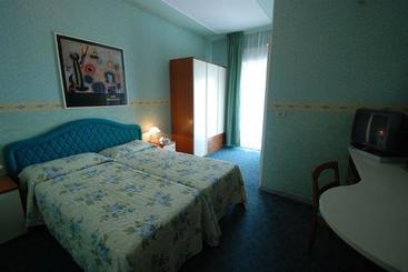 ホテル Sorriso & Carillon