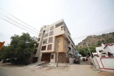 Hotel Itsy By Treebo  Sunshine Residency