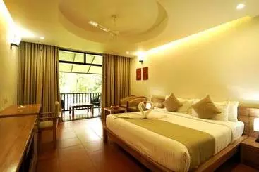 Hotelli Whispering Waters