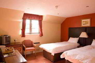 Отель The Queens Head Inn