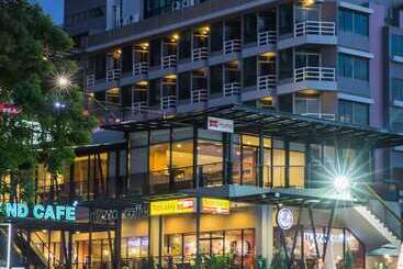 Hotel Sandalay Resort