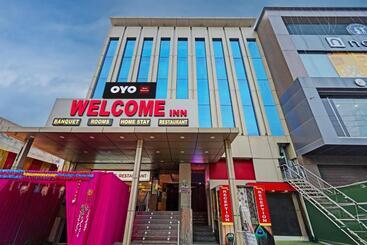 ホテル Oyo 28302  Welcome Banquets And Room
