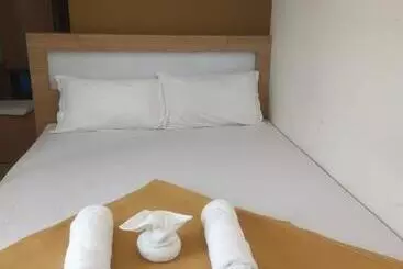 Hotel Treebo Sree Varshavilas Regency