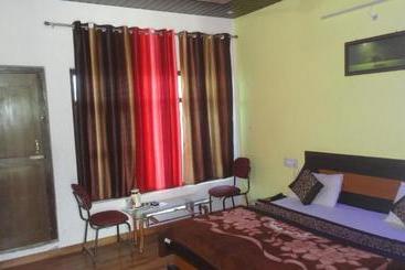 Hotel Deepraj, Kausani