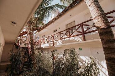 ホテル La Diosa Kali Beach Front