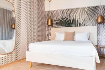 בית מלון כפרי Luxury Suites Rocopom   Lake Front