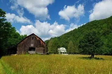 Laurel River Club Bed & Breakfast Or Lrcbnb