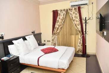 پانسیون Room In Lodge Choice Gate Hotel Suitespresidential Suite For 6