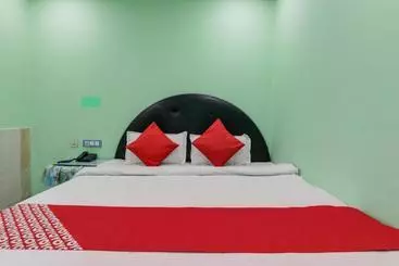 Hotel Oyo 78777  Uday Raj Palace