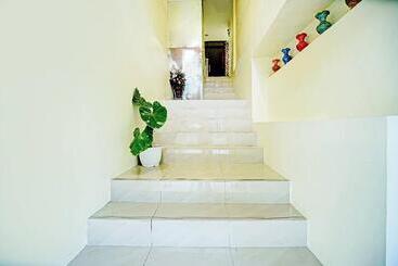 호텔 Oyo 90331  Toba Shanda