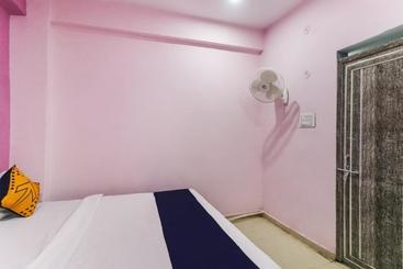 בית מלון כפרי Spot On 76263 A Haweli