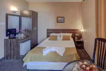 בית מלון כפרי Ellinis