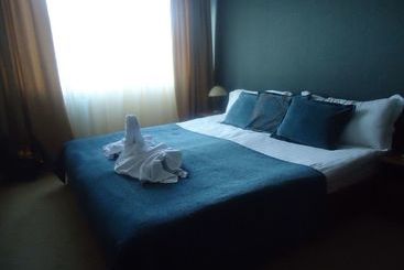 Hotell Emerald   Half Board