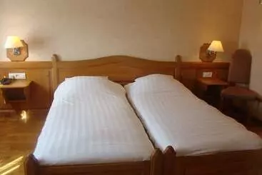 호텔 Hôtel Restaurant N 4