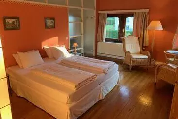 هتل L étape Fagnarde Bed, Breakfast & Sauna