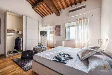 Huoneistohotelli Villa Guinigi Dimora Di Epoca Exclusive Residence & Pool