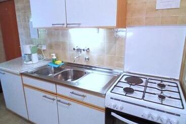 پانسیون Guesthouse Cecilia