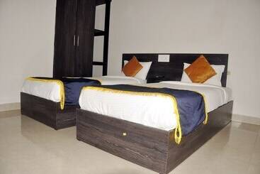 هتل Orange Comforts