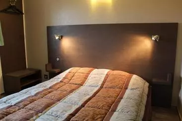 Отель Hôtel 1ère Etape