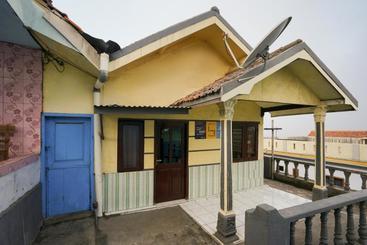 Отель Spot On 2126 Bromo Indah Homestay