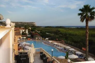 Aparthotel Arenas de Son Bou