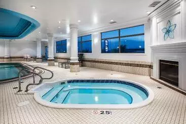 Отель Holiday Inn & Suites Grande Prairie, An Ihg