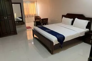 ホテル J  N R Grand