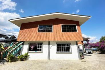 Hotel Oyo 90259 Satinah Homestay