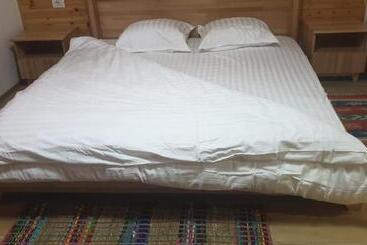 هتل Bujtinat E Lugines Valbone