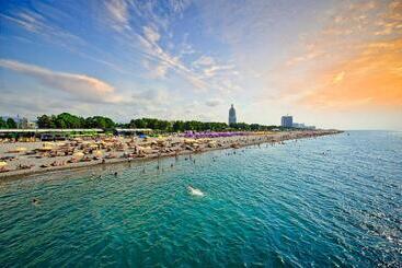 هاستل Downtown Centre In Batumi Aparthotel Orbi City