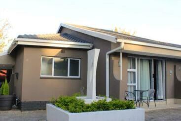 ペンション Comfort E Casa