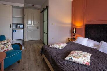 Hotelli Neptun Badacsony