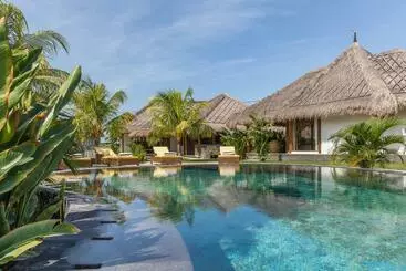 Hotel Emocean Beach Boutique Dive Resort