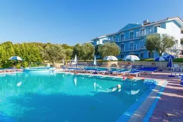 Filoxenia Apartments & Studios