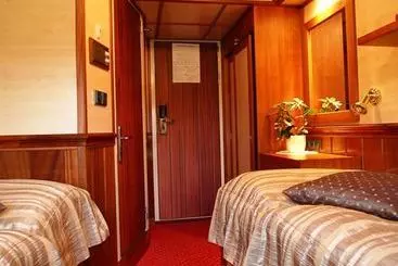 Florentina Boat Hotel