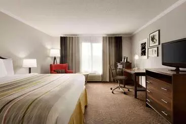 Отель Spark By Hilton Commerce, Ga