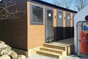 Hotel Campsite The Ring Pub Glamping Pods