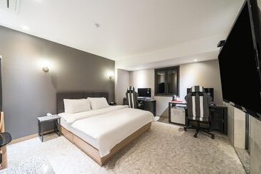 מוטל Suwon Station Myeongjak