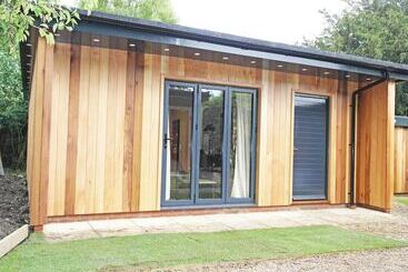 مسافرخانه The Thomas Lord