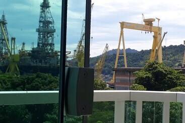 هتل Luxor Verolme