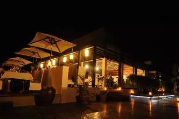 Hotel Aava Resort and Spa