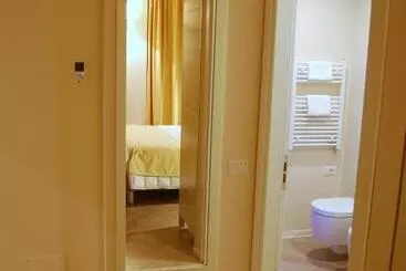 Pensión La Corte Fiorita Como