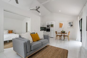 Your Luxury Escape   Little Farm Cottage 1