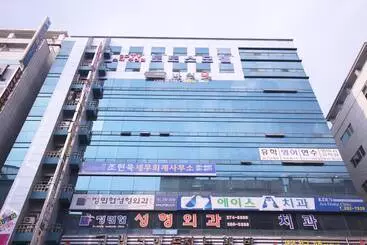 Motelli Changwon Sangnam Dong Totos